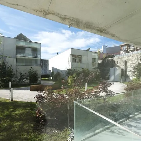 Lovelystay - White With Balcony Appartamento *